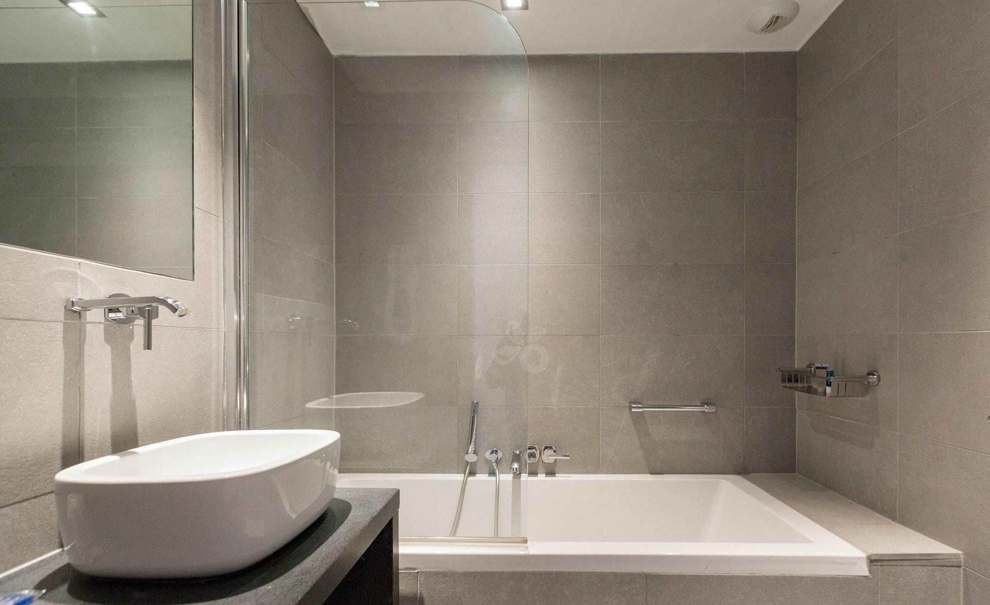 Hotel Aqua By Happyculture Saint-Gilles Εξωτερικό φωτογραφία